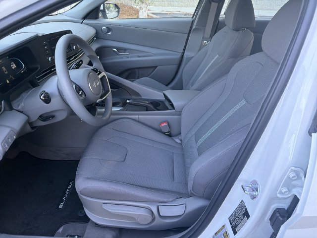 New 2026 Hyundai Elantra SE FWD image 11