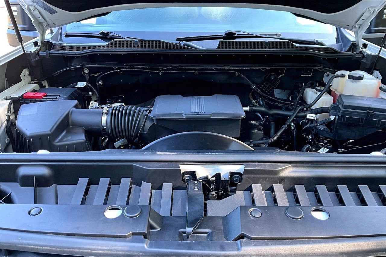 Used 2025 Chevrolet Silverado 2500 LT w/ Convenience Package AWD/4WD image 36