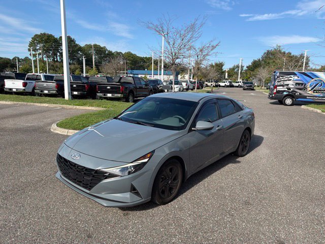 Used 2022 Hyundai Elantra SEL FWD image 12