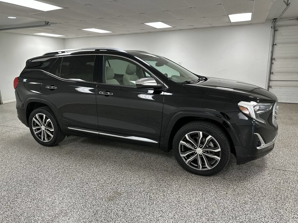 Used 2018 GMC Terrain Denali w/ Advanced Safety Package AWD/4WD image 2