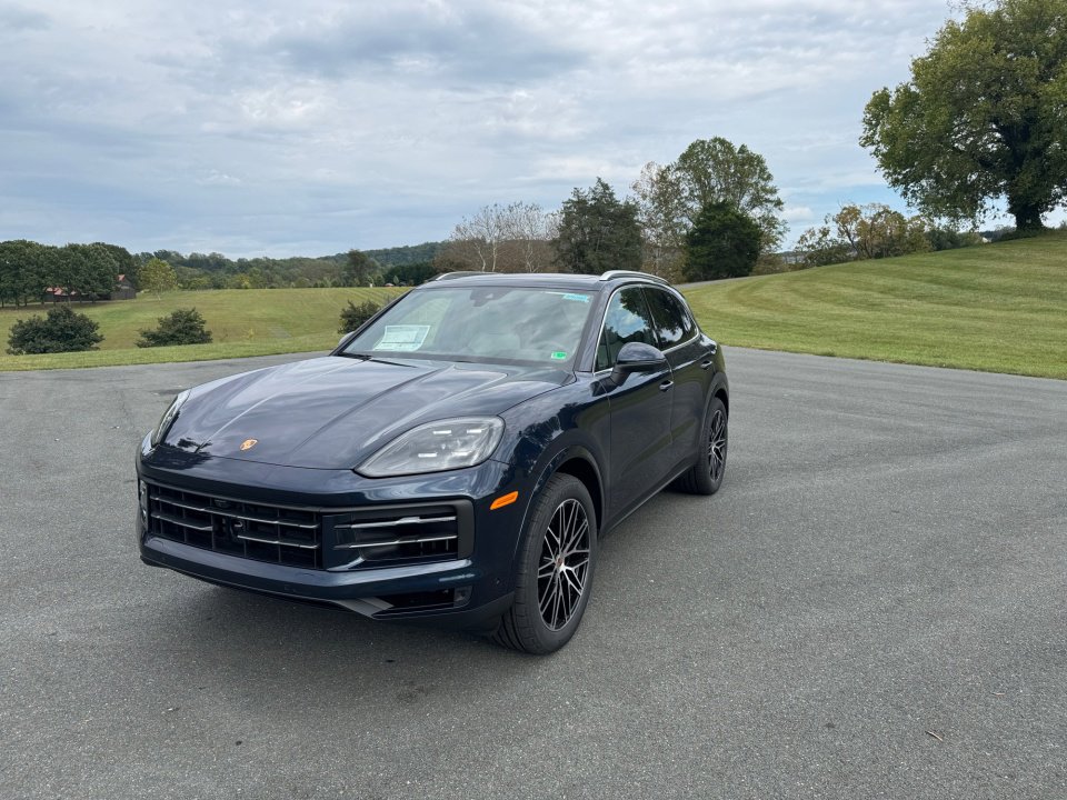 New 2026 Porsche Cayenne image 1