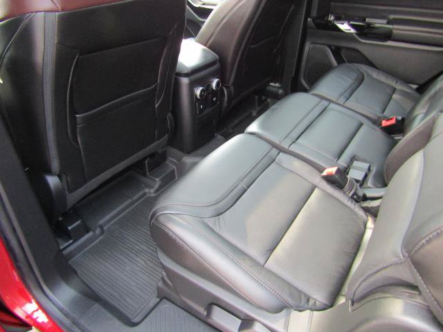 Certified 2022 Ford Explorer Platinum w/ Equipment Group 601A AWD/4WD image 18