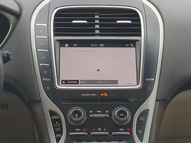 Used 2017 Lincoln MKX Select w/ Select Plus Package FWD image 17