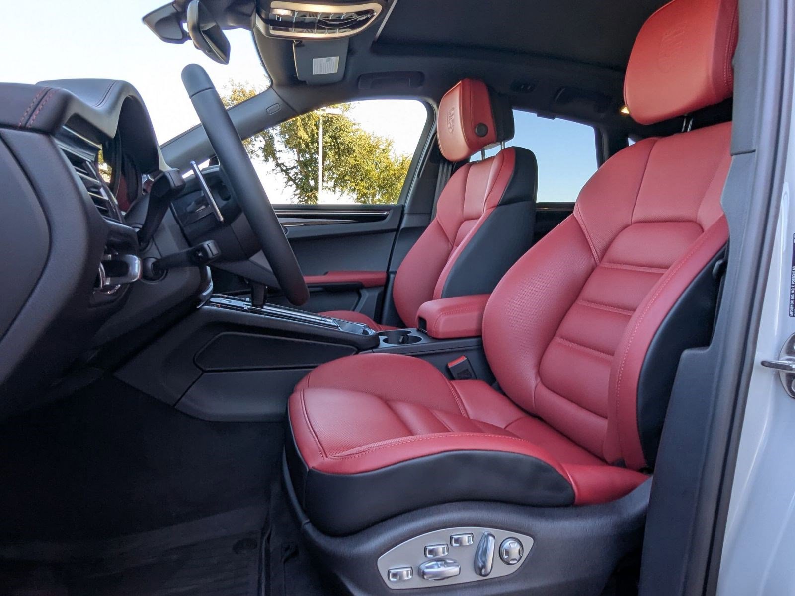 New 2026 Porsche Macan S image 5