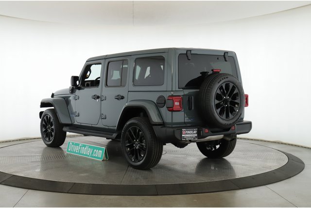 Used 2025 Jeep Wrangler Unlimited Sahara image 8