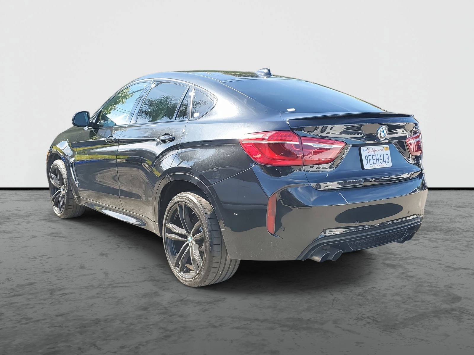 Used 2019 BMW X6 M w/ Executive Package AWD/4WD image 3