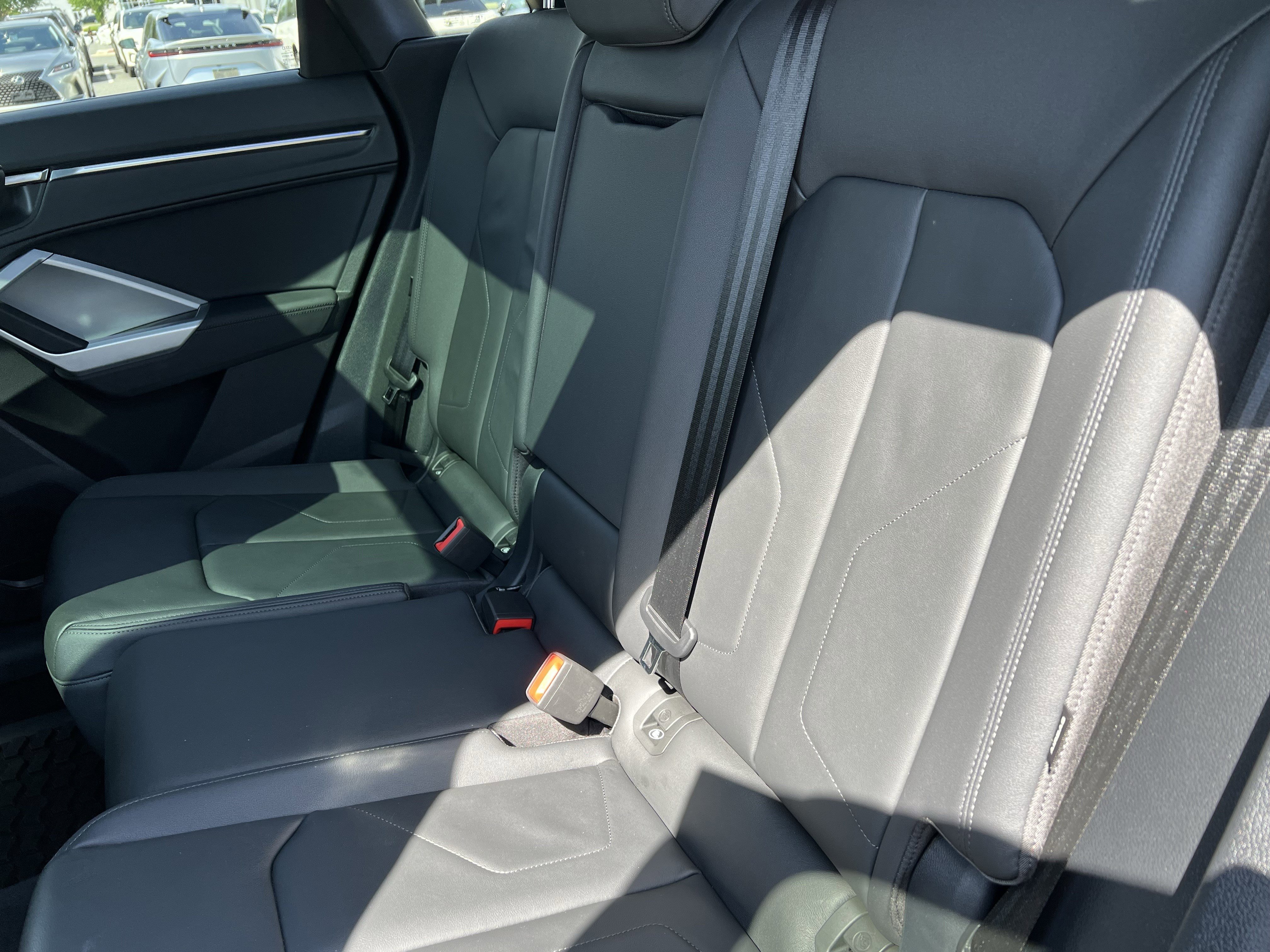 Used 2023 Audi Q3 2.0T Premium Plus w/ Premium Plus Package AWD/4WD image 32