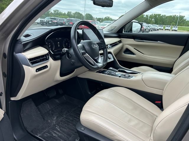 Used 2023 INFINITI QX60 Sensory w/ Vision Package AWD/4WD image 11