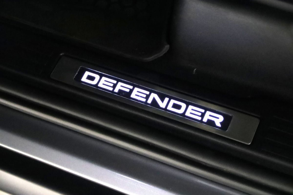 Used 2023 Land Rover Defender 90 X AWD/4WD image 79