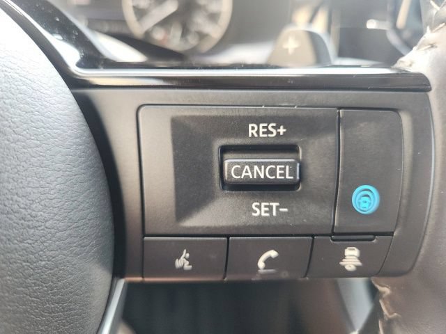 Used 2025 Nissan Pathfinder SL w/ Black Appearance Package AWD/4WD image 35