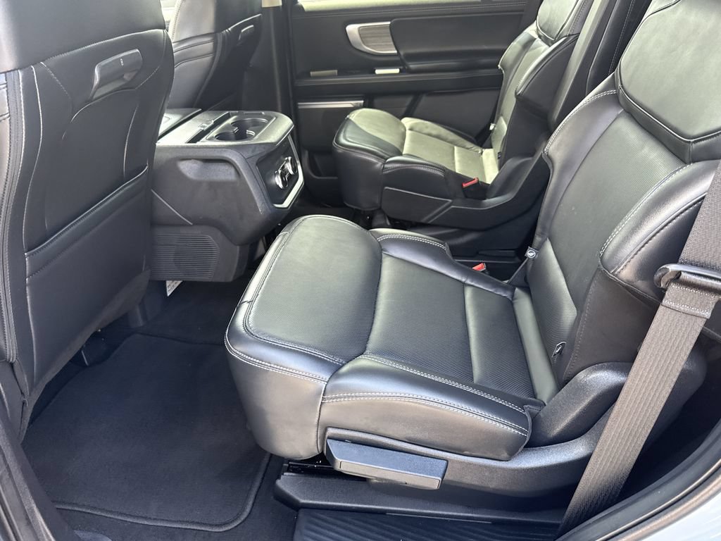 Used 2025 Ford Expedition Platinum AWD/4WD image 20