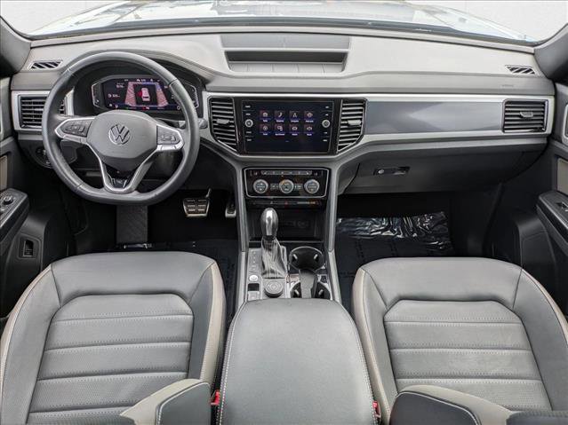 Used 2021 Volkswagen Atlas Cross Sport SEL Premium image 17
