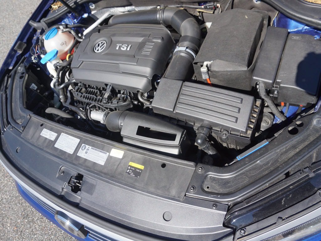 Used 2017 Volkswagen Passat 1.8T SEL Premium FWD image 5