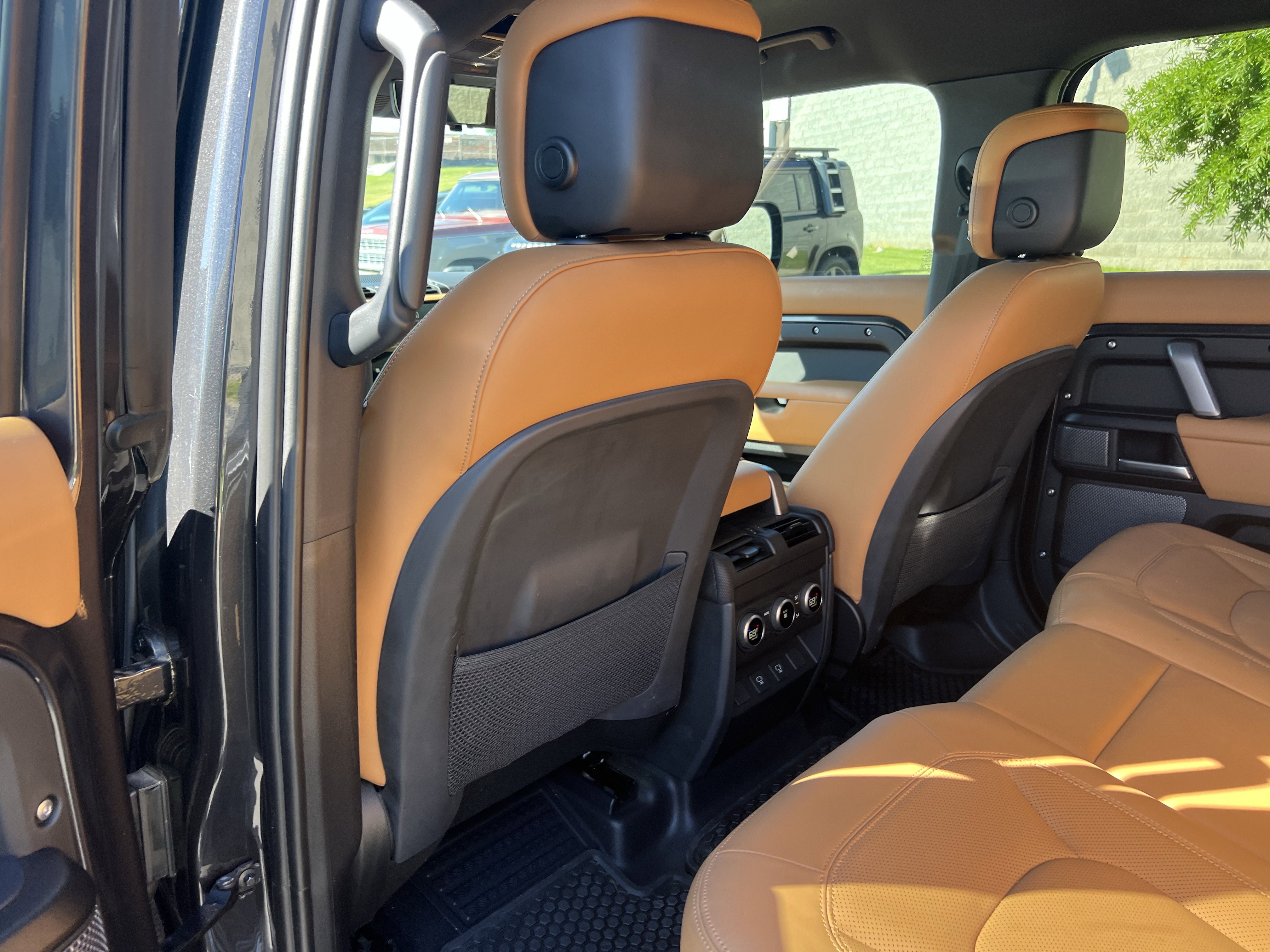 Certified 2024 Land Rover Defender 110 Carpathian Edition AWD/4WD image 35