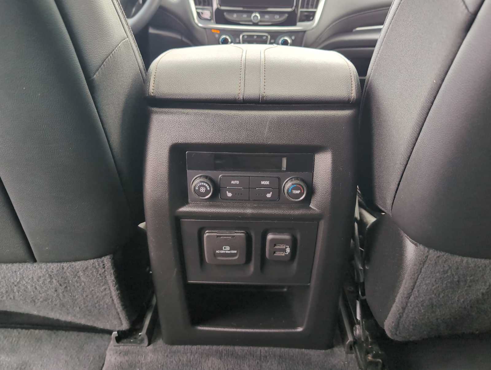 Used 2023 Chevrolet Traverse High Country FWD image 22