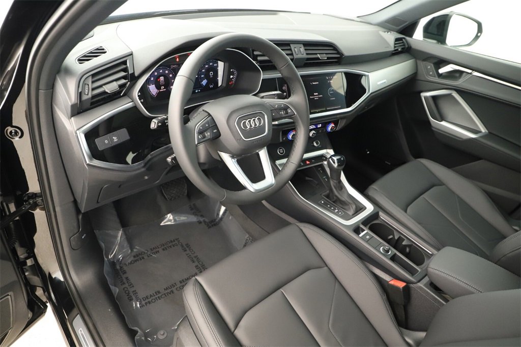 New 2025 Audi Q3 2.0T Premium image 15