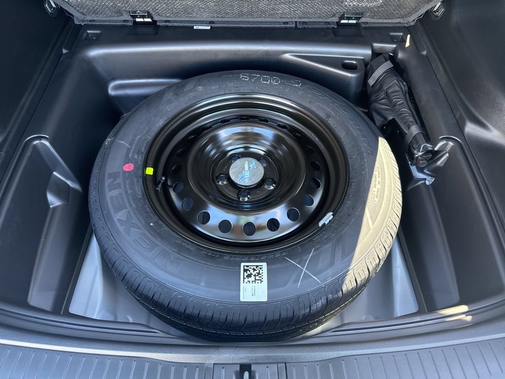 New 2026 Jeep Grand Cherokee Altitude AWD/4WD image 7