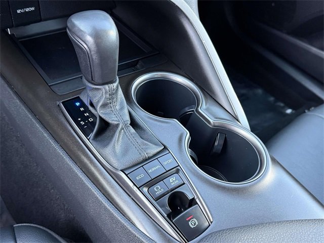 Used 2024 Toyota Camry SE w/ Convenience Package image 18