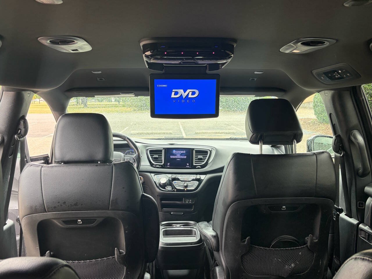 Used 2018 Chrysler Pacifica Touring-L w/ Premium Audio Group FWD image 18