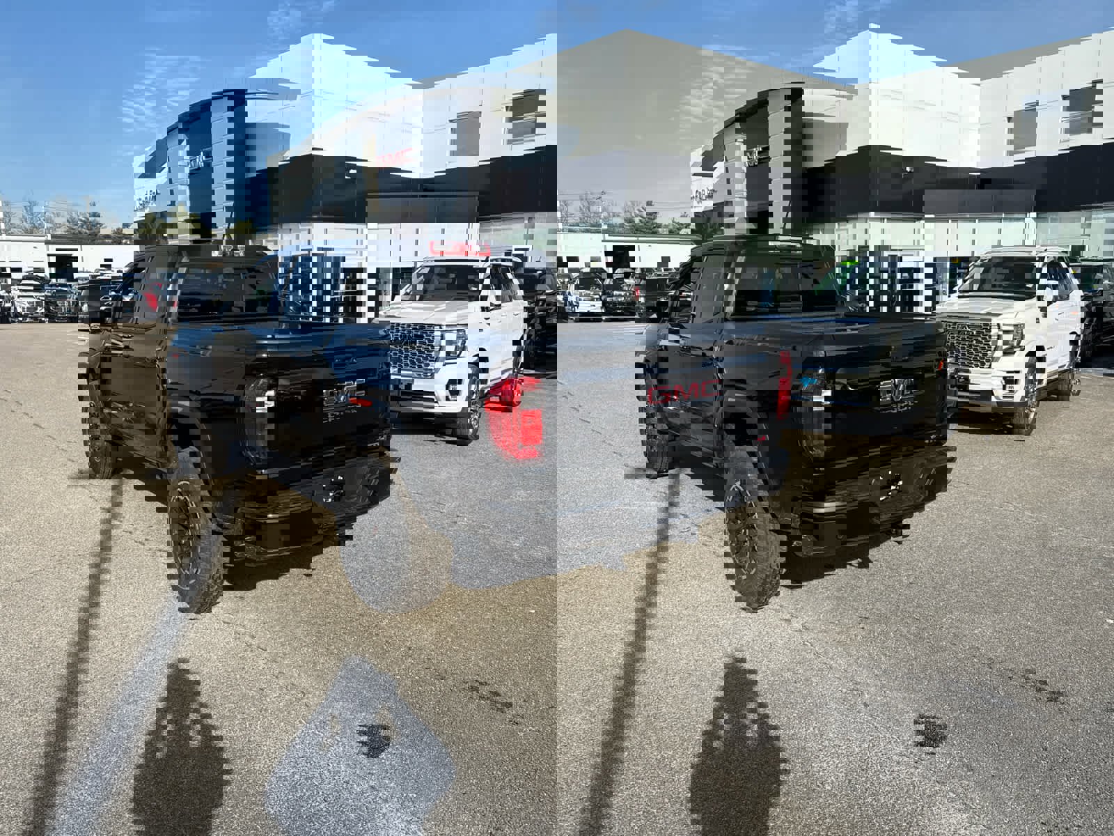 New 2026 GMC Canyon AT4 w/ Technology Plus Package image 3