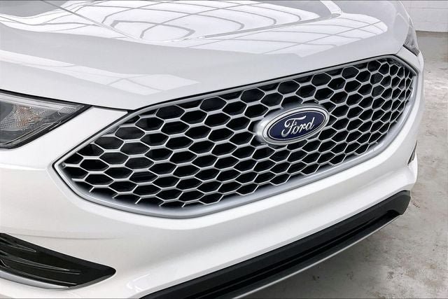 Used 2024 Ford Edge SEL AWD/4WD image 30