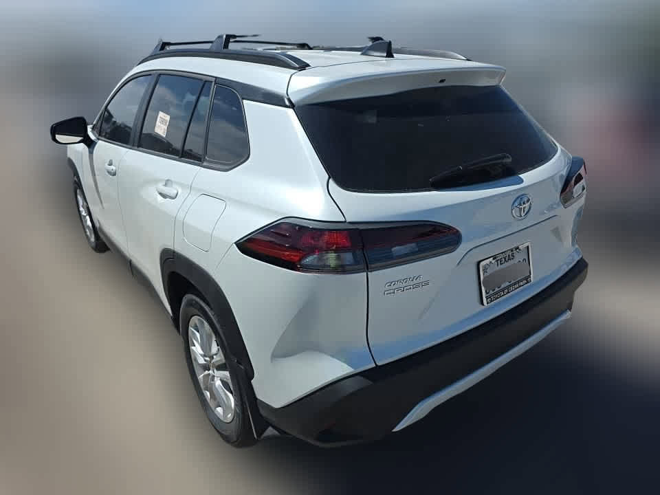 Used 2026 Toyota Corolla Cross LE w/ Moonroof Package FWD image 4