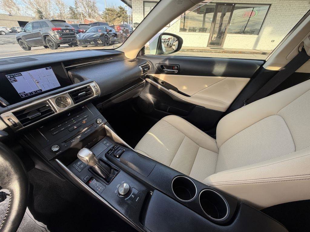 Used 2016 Lexus IS 300 AWD image 20