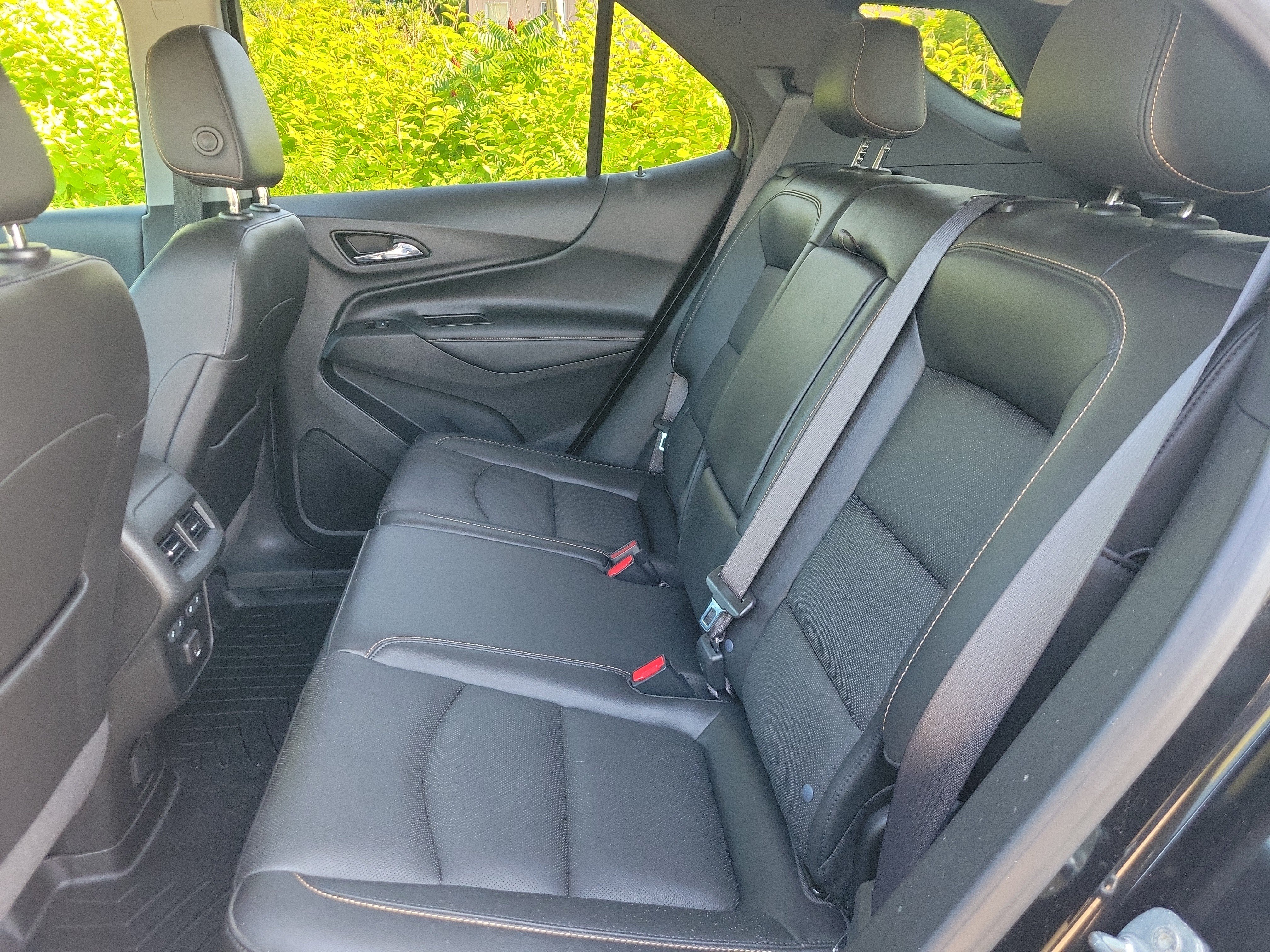 Used 2021 Chevrolet Equinox Premier AWD/4WD image 16