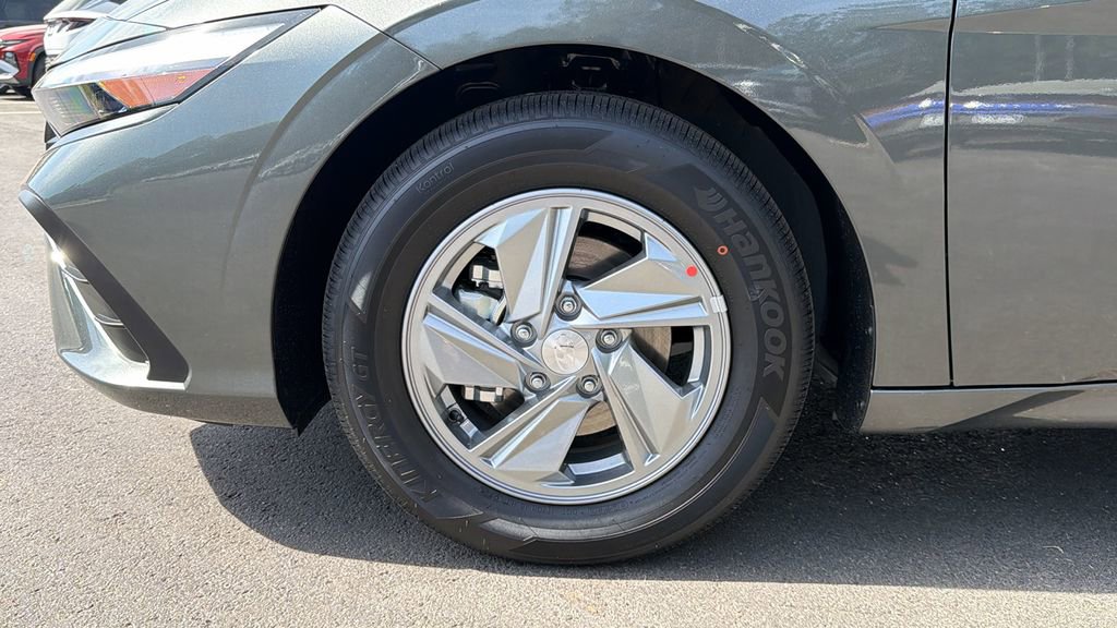 New 2026 Hyundai Elantra SE image 11