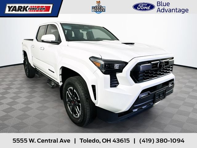 Used 2026 Toyota Tacoma TRD Sport AWD/4WD image 1