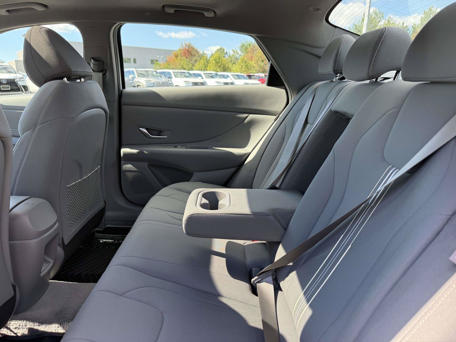 Used 2024 Hyundai Elantra SEL w/ Convenience Package FWD image 17