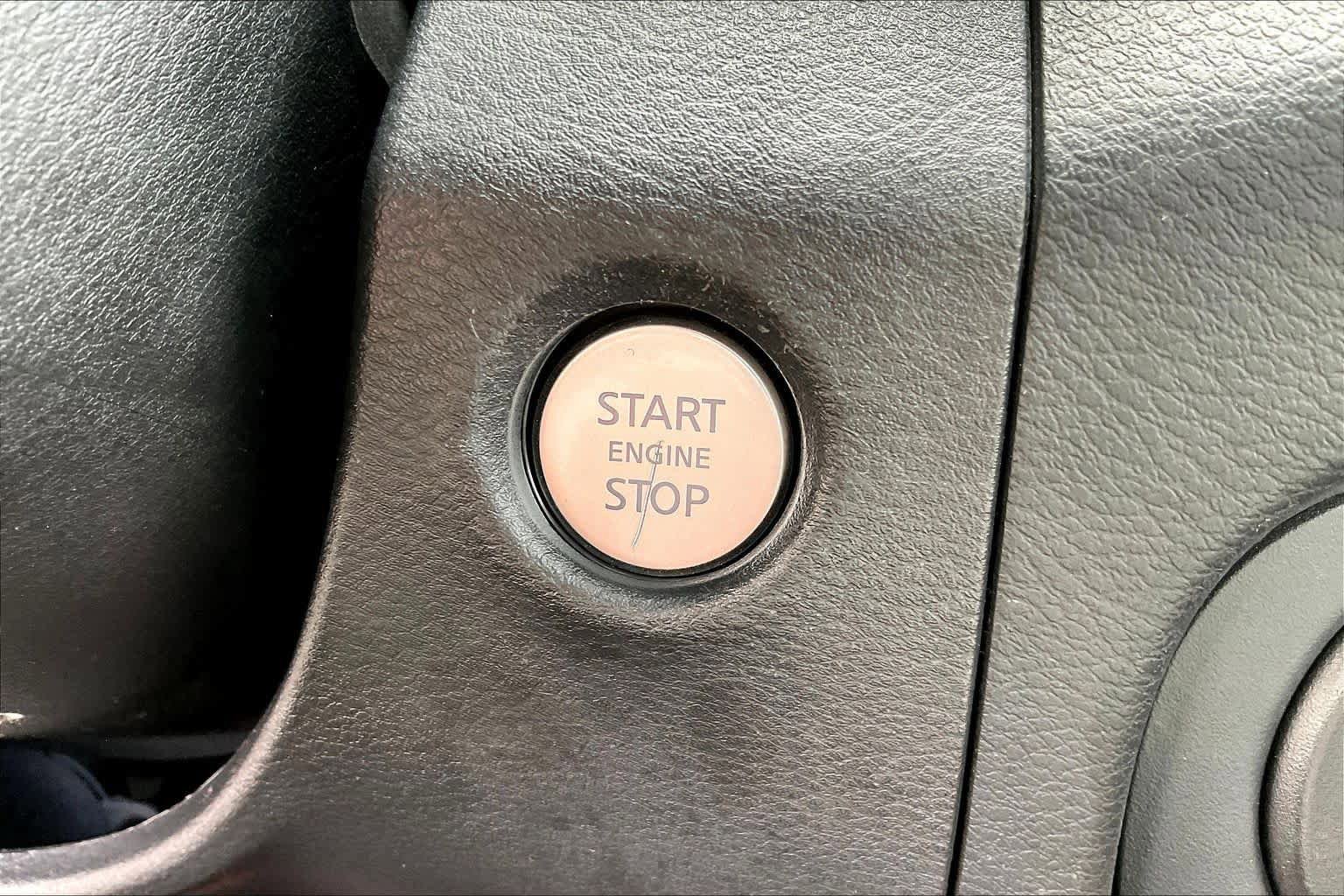 Used 2022 Nissan Frontier Pro-X RWD image 31
