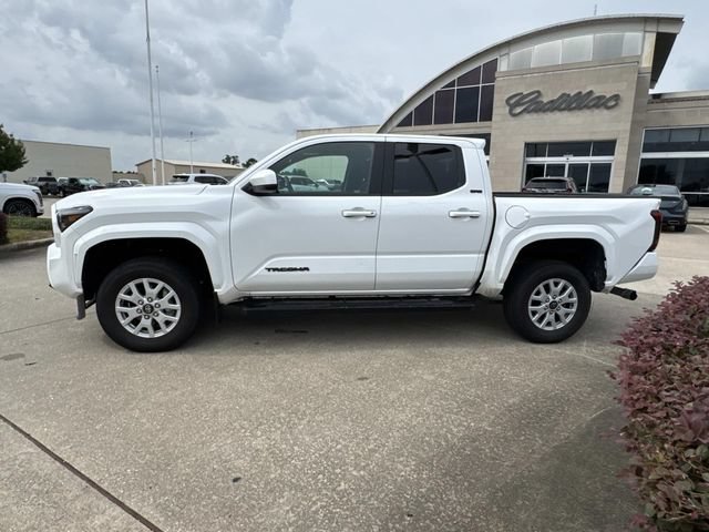 Used 2024 Toyota Tacoma SR5 RWD image 7