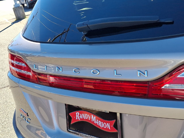 Used 2018 Lincoln MKC Select w/ Select Plus Package FWD image 31