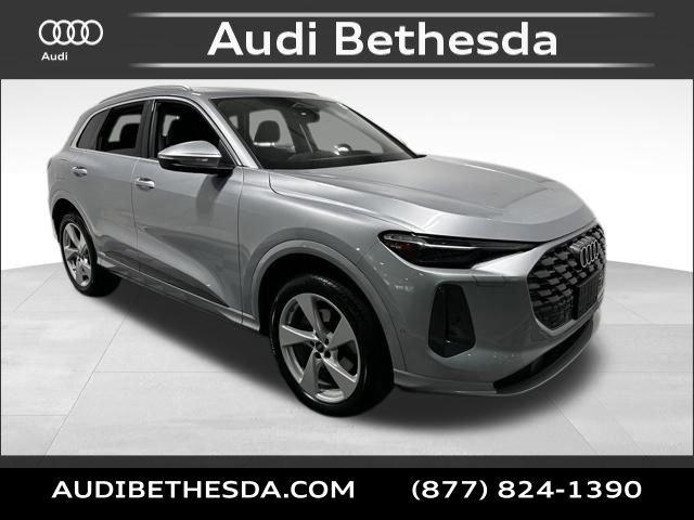 Certified 2025 Audi Q5 Premium w/ Premium Plus AWD/4WD image 1