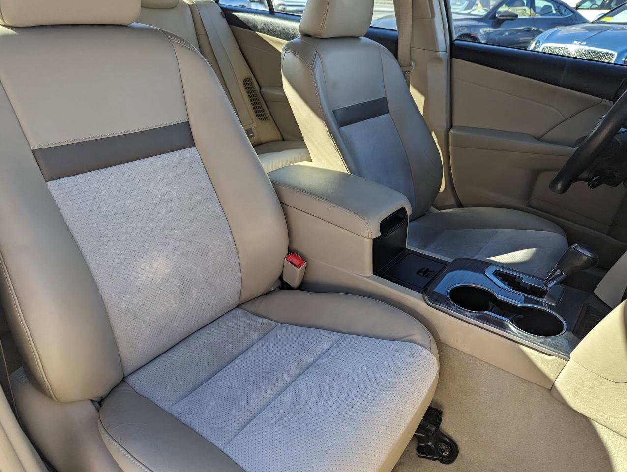 Used 2013 Toyota Camry XLE w/ Leather Pkg image 34
