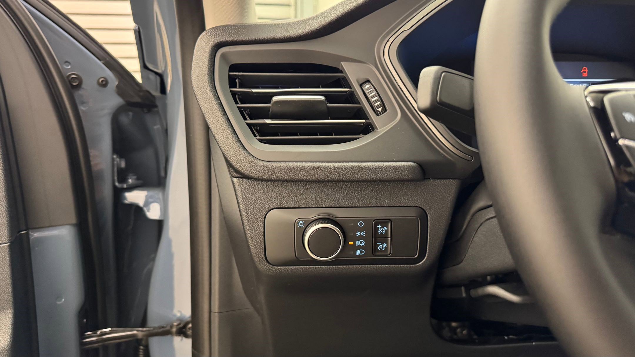 New 2026 Ford Escape Active w/ Cold Weather Package FWD image 36