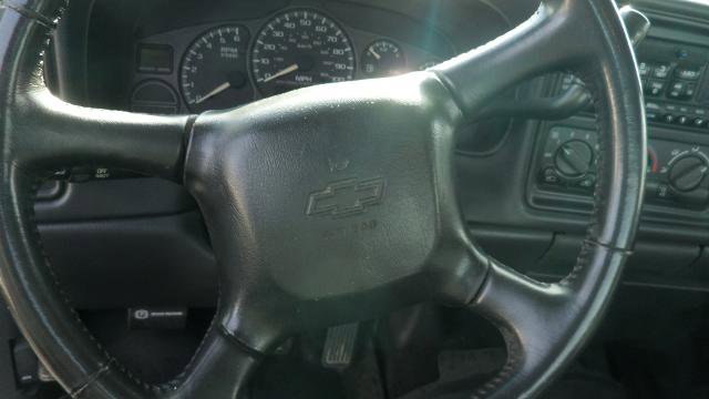 Used 2002 Chevrolet Silverado 1500 LS w/ Heavy Duty Suspension Pkg image 19