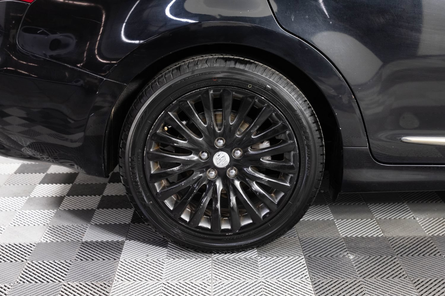 Used 2010 Suzuki Kizashi SLS AWD/4WD image 36