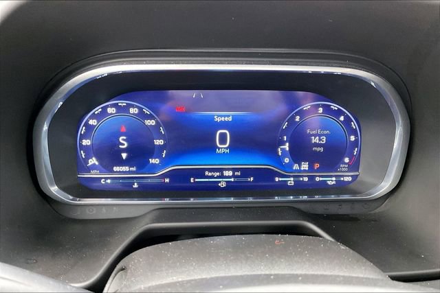 Used 2023 Chevrolet Suburban Premier image 10