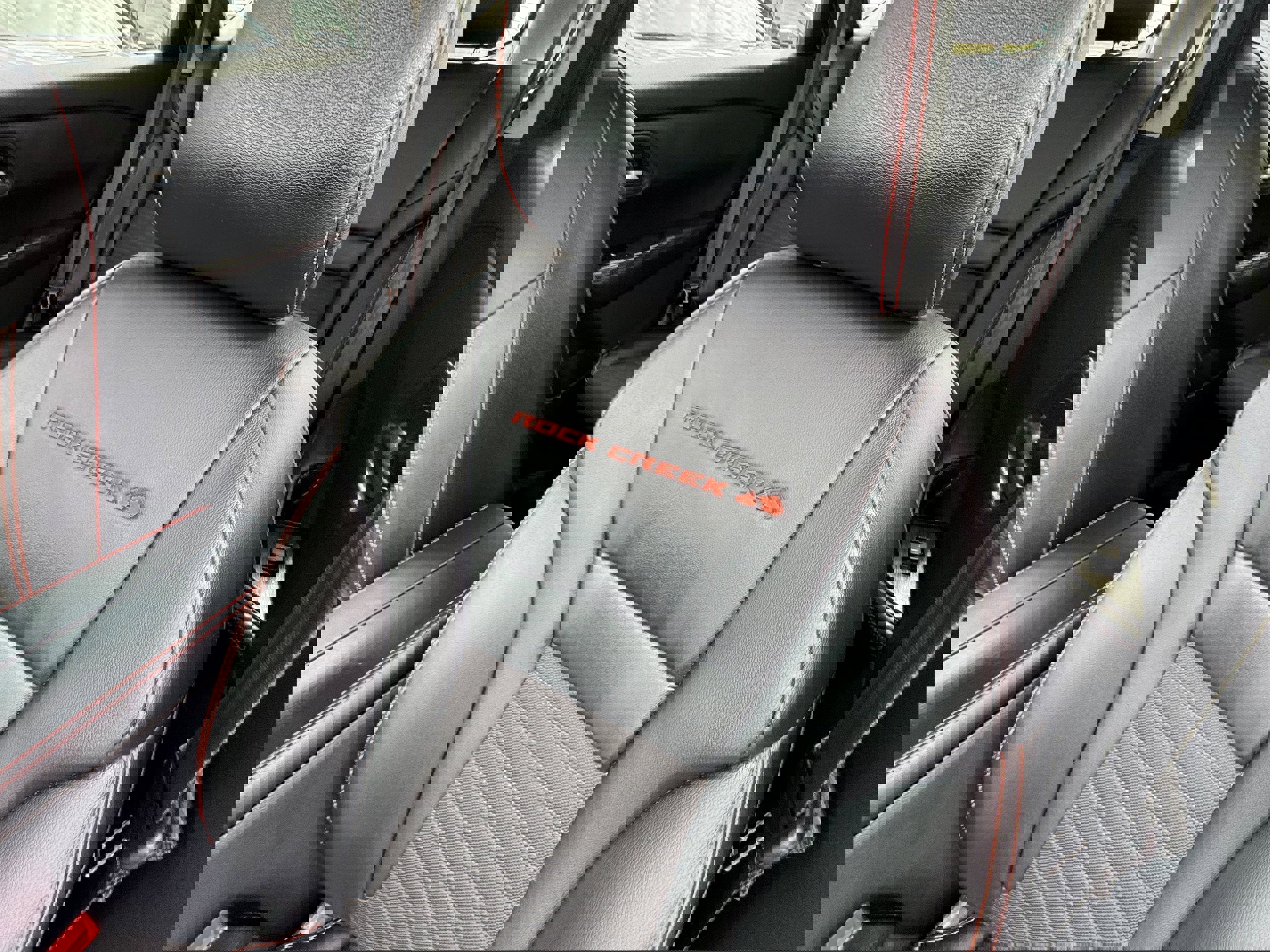 Used 2025 Nissan Rogue SV image 12