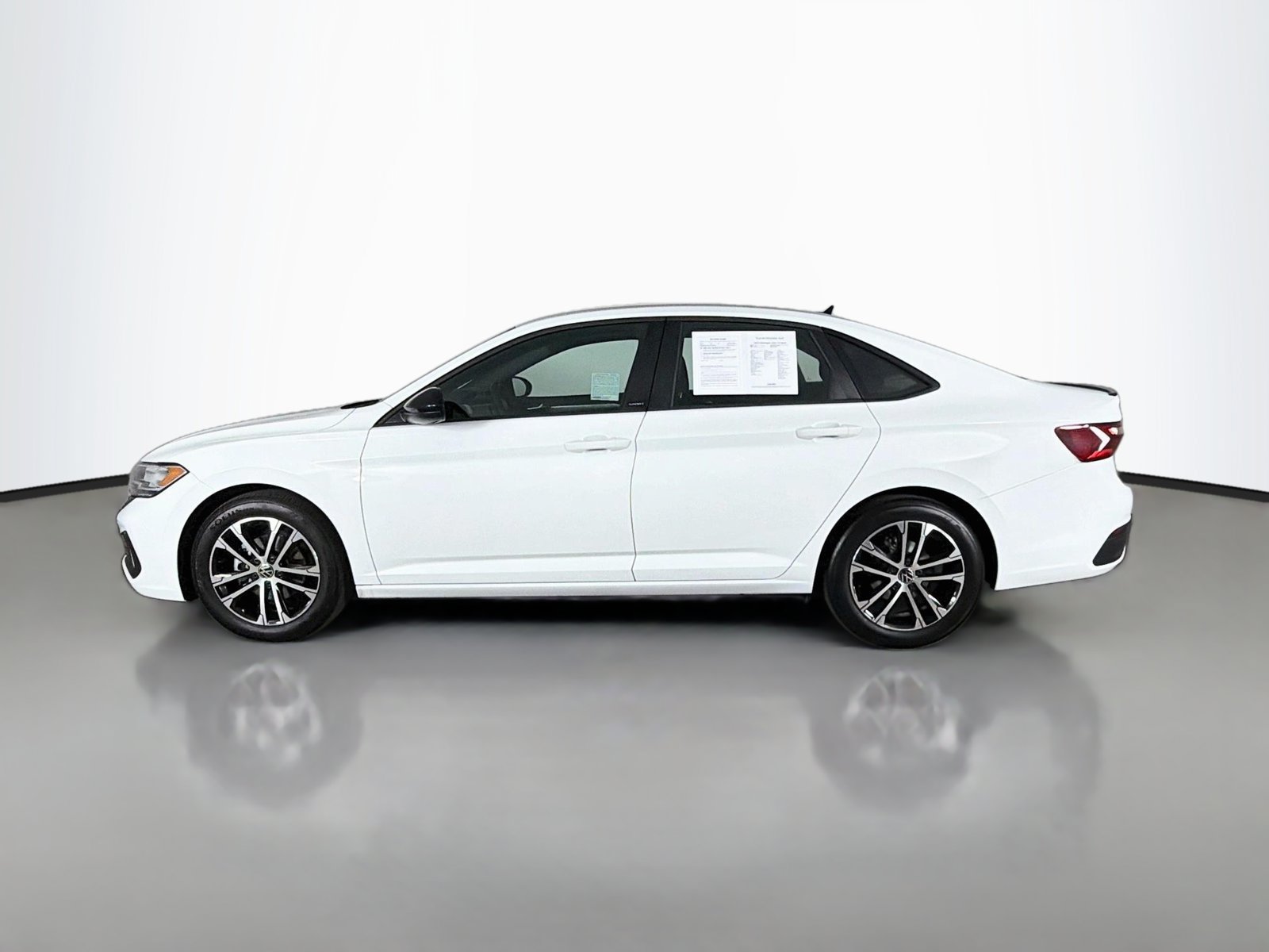 Used 2023 Volkswagen Jetta Sport FWD image 4