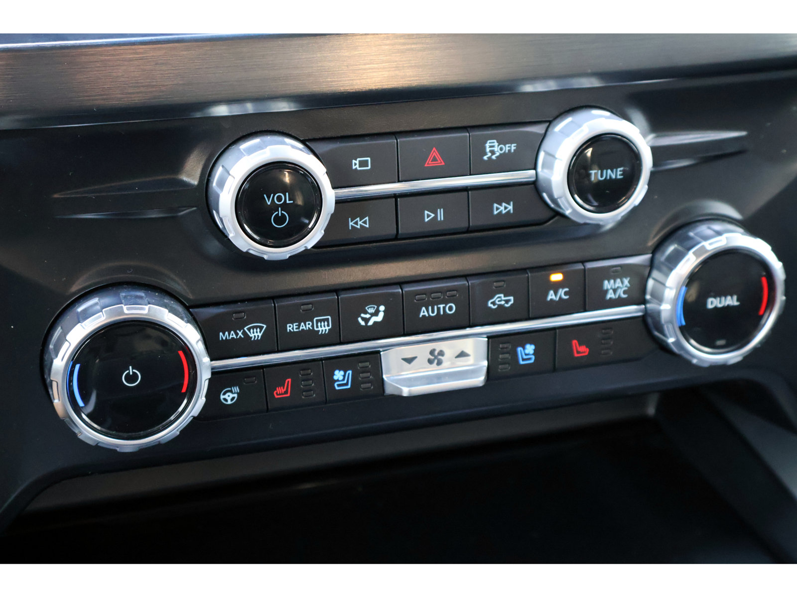 Used 2025 Ford F250 Lariat w/ Lariat Ultimate Package AWD/4WD image 30
