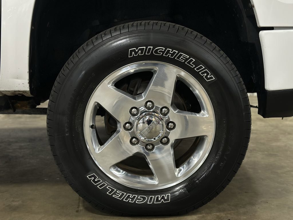 Used 2014 GMC Sierra 2500 Denali w/ Suspension Package, Off-Road image 4