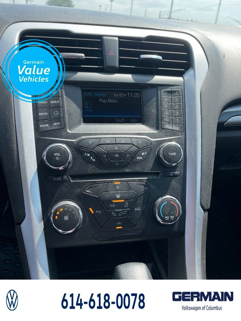 Used 2014 Ford Fusion SE FWD image 19