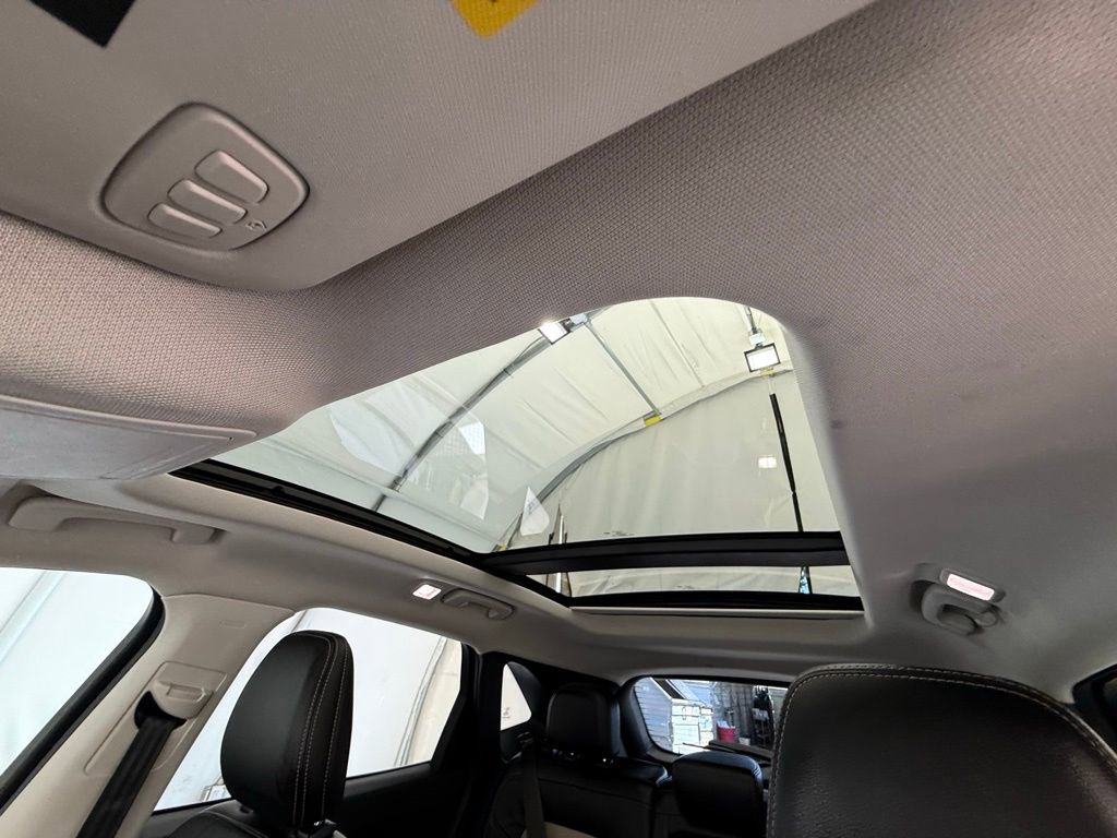 Used 2021 Ford Escape Titanium w/ Titanium Elite Package image 44