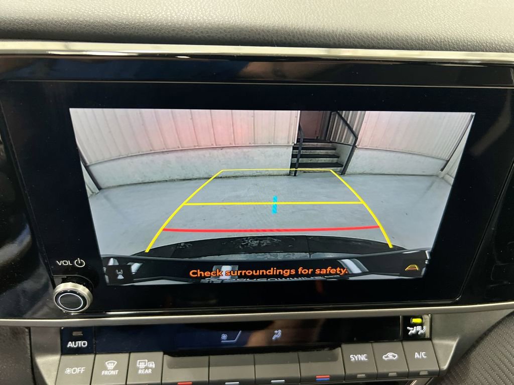 Used 2025 Toyota Camry SE FWD image 16