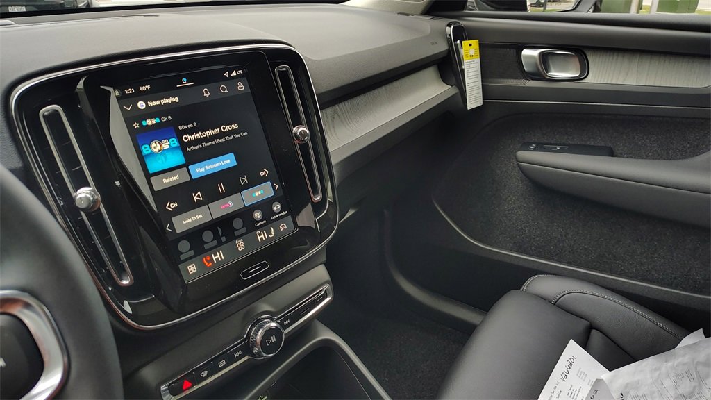 New 2026 Volvo XC40 B5 Plus w/ Climate Package image 23