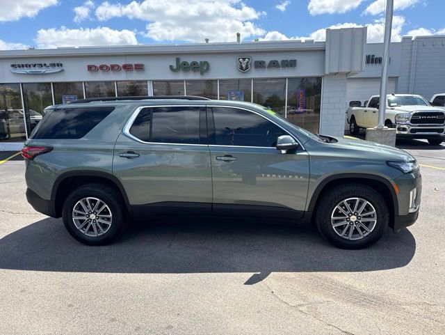Used 2023 Chevrolet Traverse LT AWD/4WD image 2