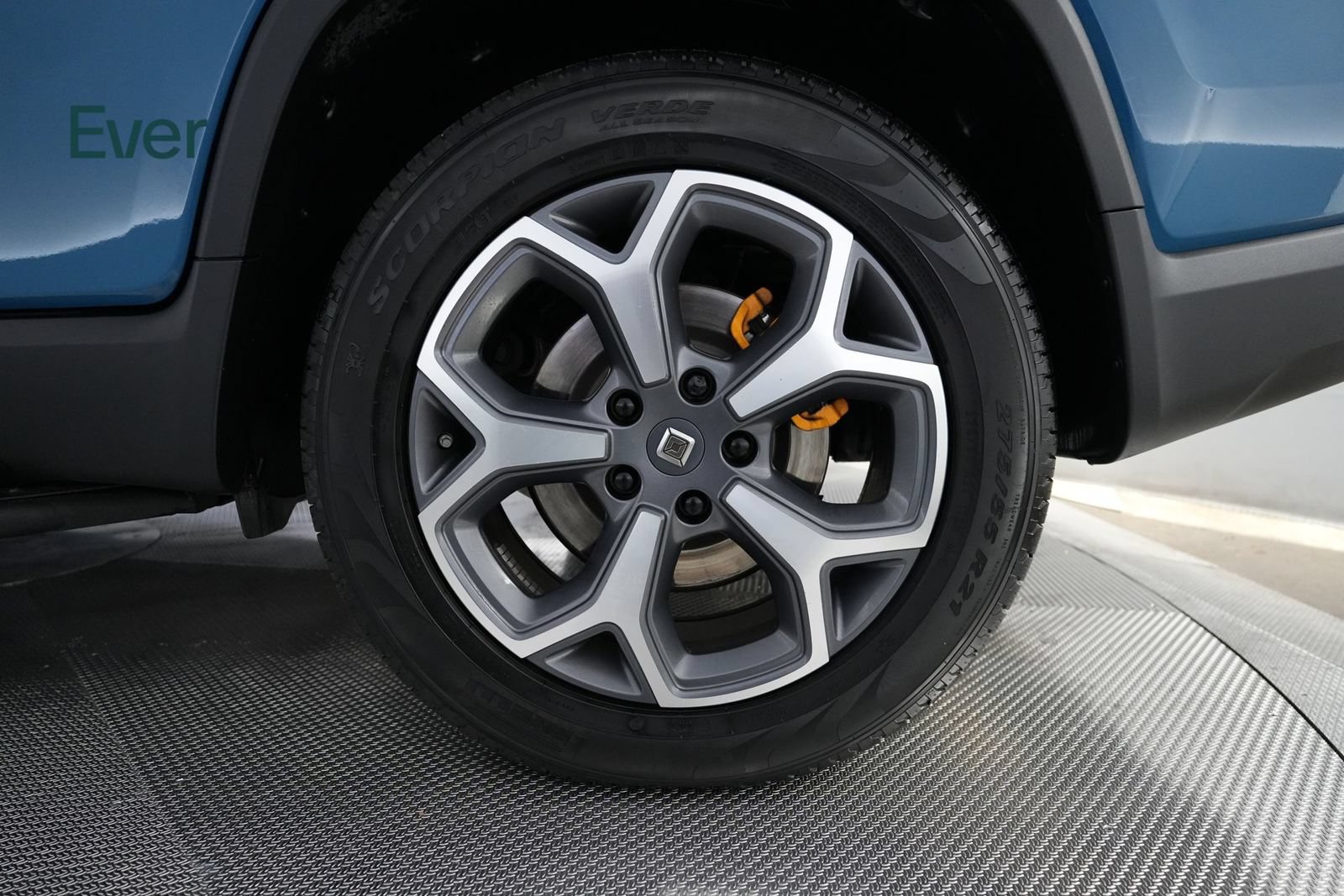 Used 2022 Rivian R1T Adventure AWD/4WD image 9